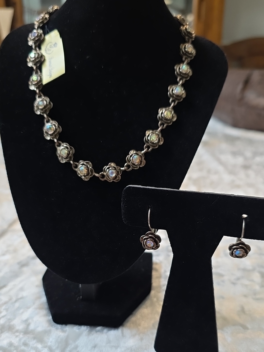 NWT Premier Designs Retired Primrose Floral Delicate Necklace & Earrings